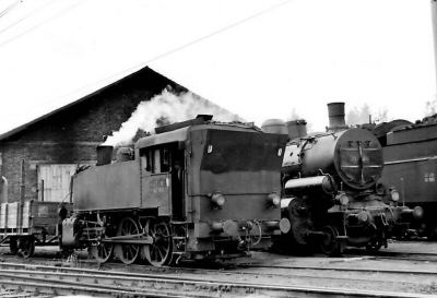 {short description of image}